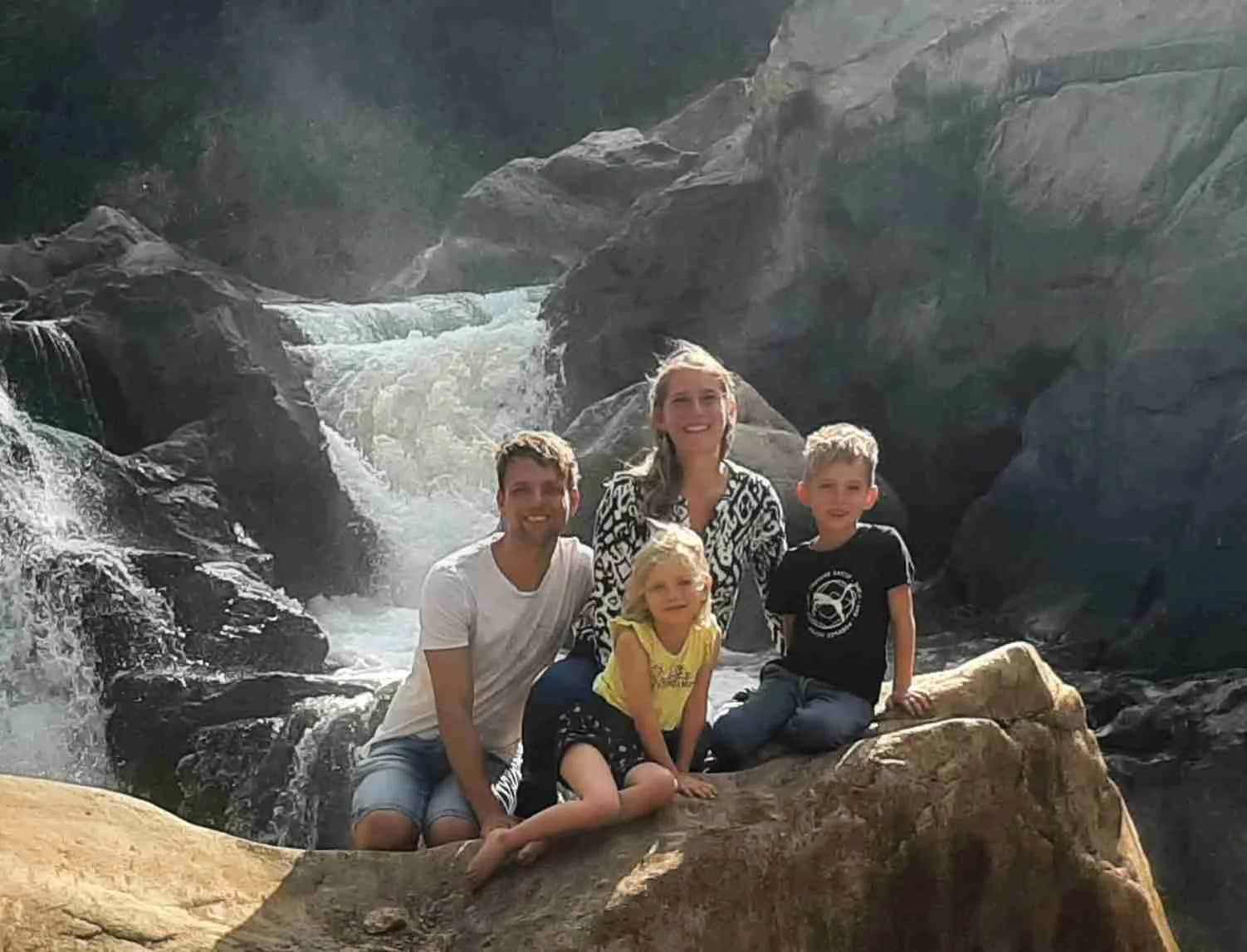 Hendri en Corianne 't Lam met hun kinderen Ryan en Jamie-Lee in Zuid-Afrika